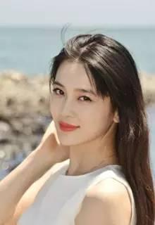 姓王的女明星网红,美貌与智慧并存的娱乐圈新势力”