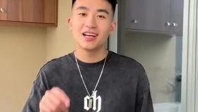 黑皮男明星网红是谁,揭秘当红网红黑皮男明星的崛起之路
