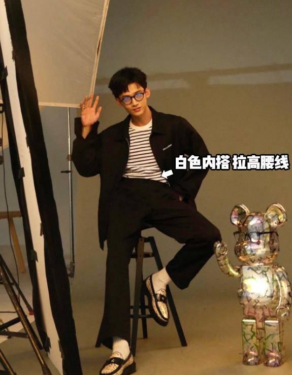 男明星网红谈恋爱视频,甜蜜互动引网友热议