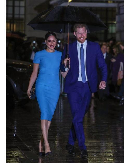 男偏瘦明星网红穿搭,网红明星的显瘦穿搭秘诀解析