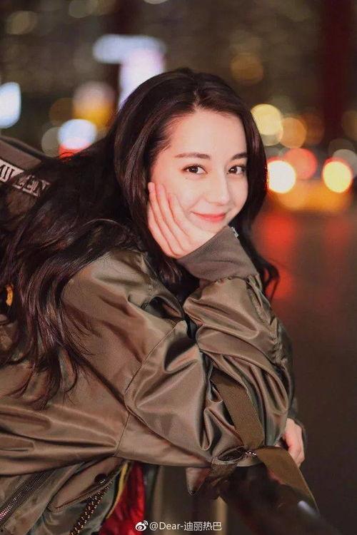 明星网红玩的戳戳玩具,戳戳玩具，明星网红的互动狂欢