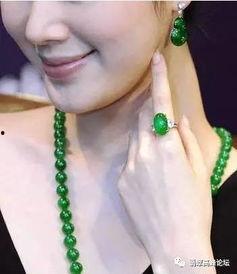 明星网红戴翡翠手镯图片,尽显奢华魅力