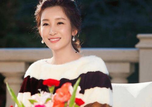 长得像牛的明星网红,揭秘那些长得像牛的明星网红