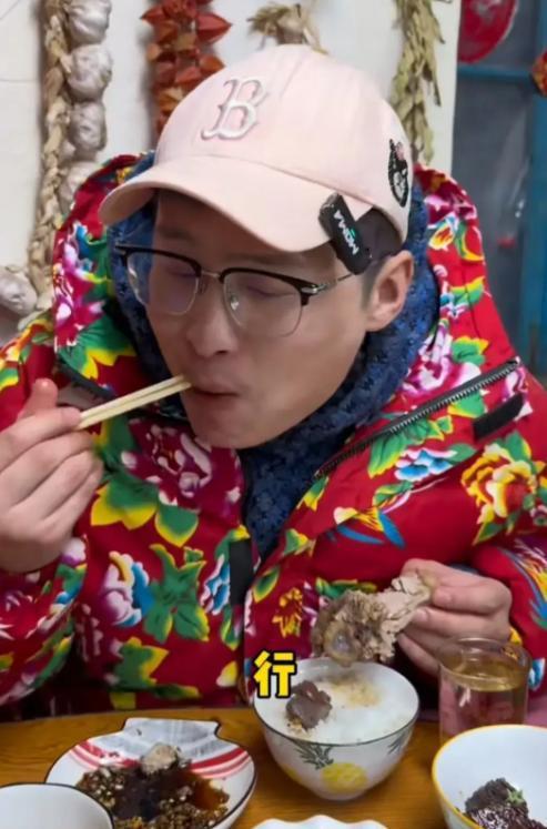 明星网红鸭子被吃视频,网络暴力与道德争议