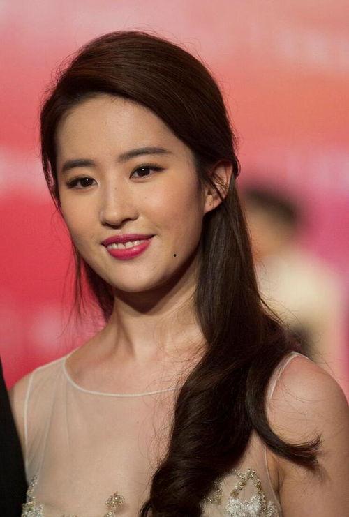 明星网红有哪些人物,盘点当下热门明星网红风采